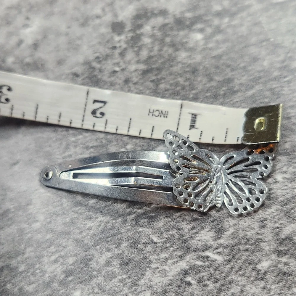 Vintage Silver Butterfly Snap Hair Clips Filigree Metal Barrettes 2pc Set
